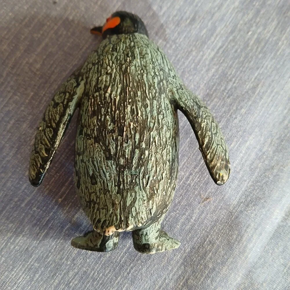 Emperor Penguin animal 3.5